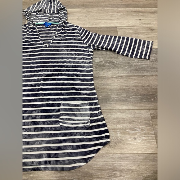 Blue Curl Beachwear Navy Blue Striped Swim Coverup Hooded with 3/4 Sleeves - Picture 10 of 11